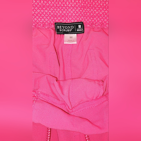 Hot pink scrub pant joggers - Picture 3 of 5